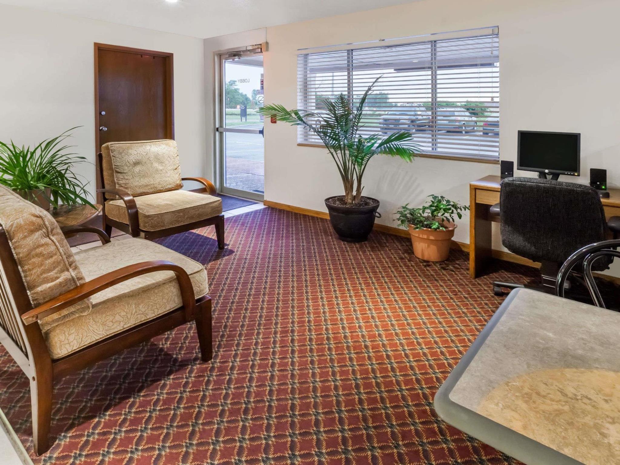 Super 8 By Wyndham Ionia Mi Ξενοδοχείο Εξωτερικό φωτογραφία