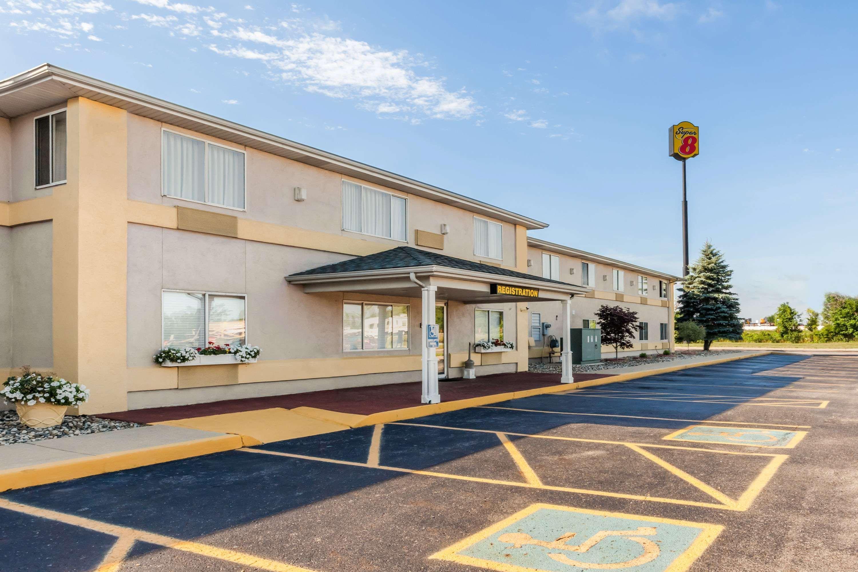 Super 8 By Wyndham Ionia Mi Ξενοδοχείο Εξωτερικό φωτογραφία